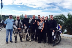 Gruppenbild mit Dame