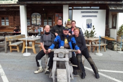 Gruppenfoto an der Glockenhütte