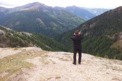 Connor fotografiert etwas